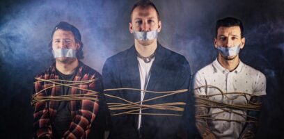 ATOM - Albumpremier a debreceni punk rock triótól: Slamasztika